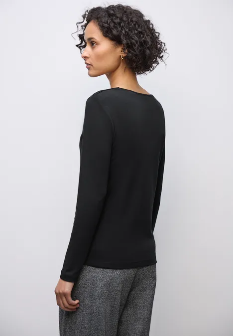 Shirt mit Herzausschnitt Black