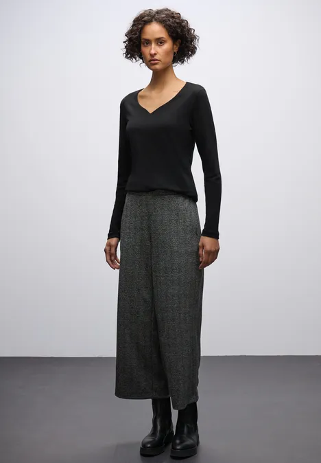 Shirt mit Herzausschnitt Black