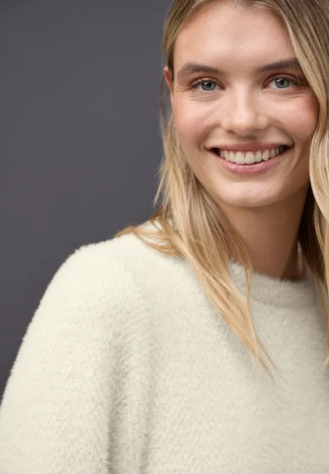 Zacht shirt met glitter soft beige Zacht shirt met glitter soft beige