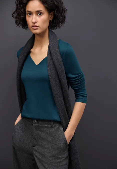 Shirt mit Herzausschnitt tide blue