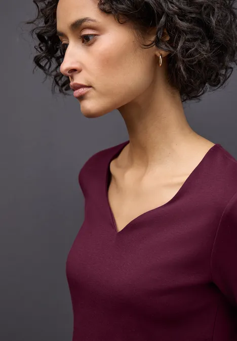 Shirt mit Herzausschnitt noble red