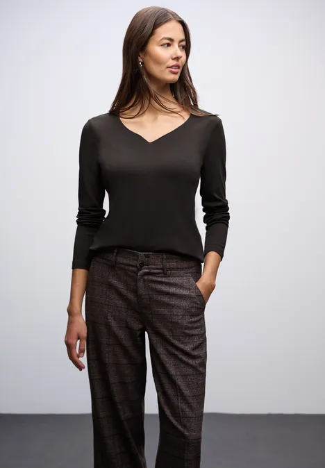 Shirt mit Herzausschnitt darkest brown