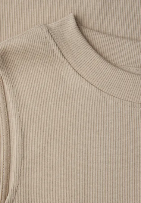 Top basique avec structure côtelée cotton beige