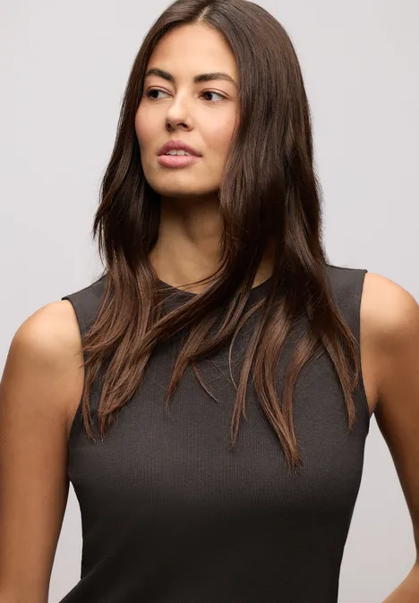 Top basique avec structure côtelée darkest brown