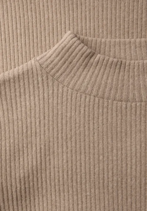 Softes Turtleneck Shirt light terra mocha mel. Softes Turtleneck Shirt light terra mocha mel.