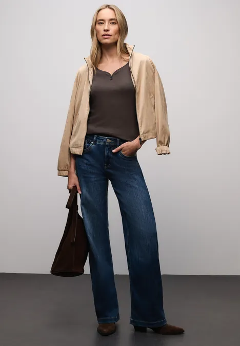 T-shirt basique avec détail de boutons null