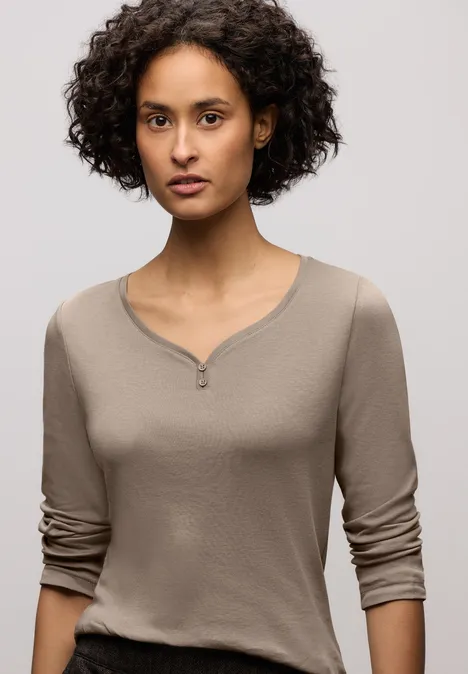 T-shirt basique avec détail de boutons null