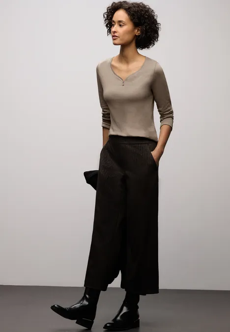 T-shirt basique avec détail de boutons null