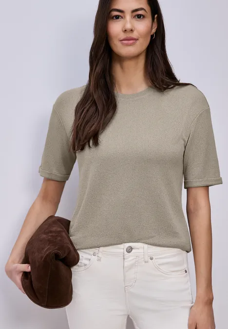 T-shirt à col rond en tricot timeless beige T-shirt à col rond en tricot timeless beige