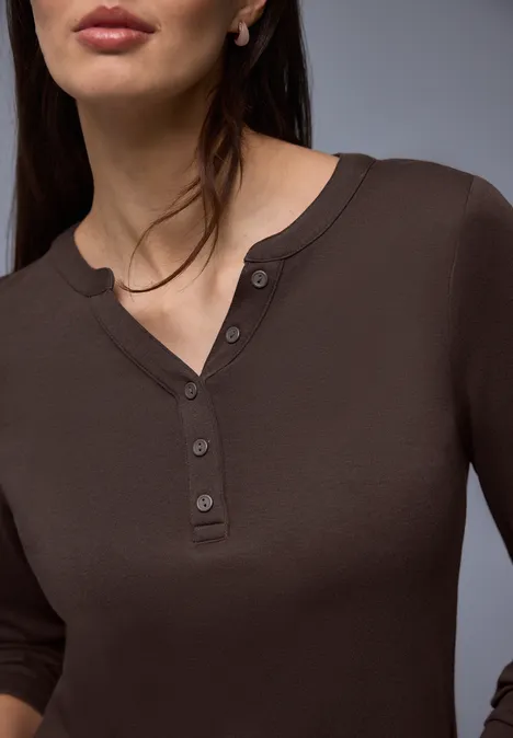 Shirt in Unifarbe molten earth