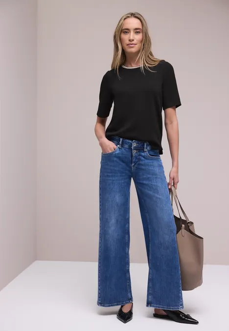 T-Shirt mit Kontrastdetail Black