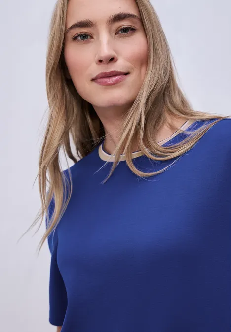 T-shirt avec détail contrasté amparo blue