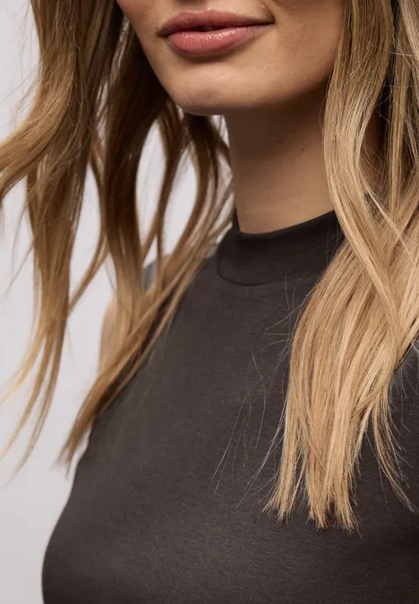 Basis top molten earth Basis top molten earth