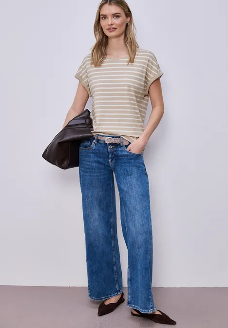 Shirt met hangende schouder en strepen clay sand Shirt met hangende schouder en strepen clay sand