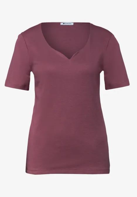 Basic T-Shirt mit Herzausschnitt dark clouded blush Damen-T-Shirt in Beerenton mit V-Ausschnitt und kurzen Ärmeln