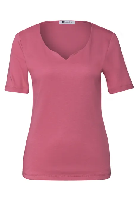Basic T-Shirt mit Herzausschnitt blush berry Ein schlichtes, kurzärmeliges Damenshirt in Rosa mit V-förmigem Ausschnitt.