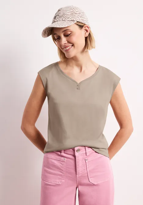 Shirt mit gerundetem V-Ausschnitt timeless beige