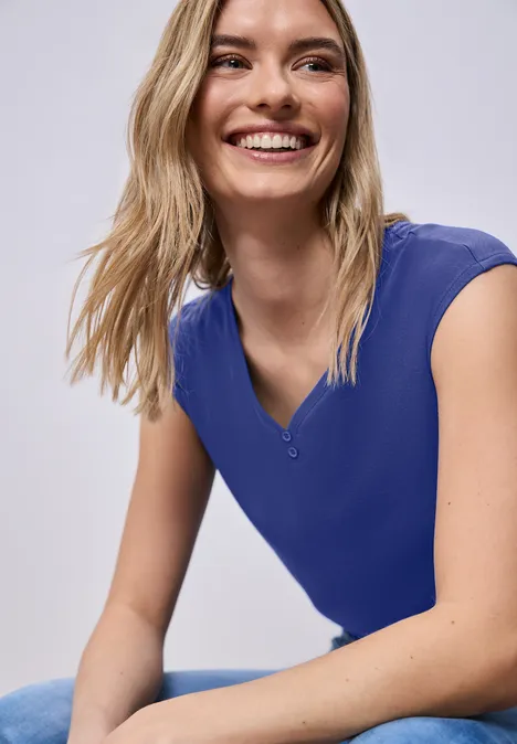 Shirt mit gerundetem V-Ausschnitt amparo blue