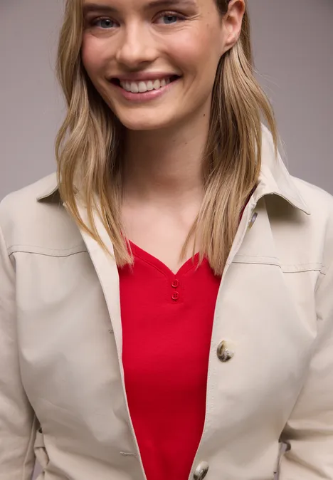 Shirt mit gerundetem V-Ausschnitt salsa red