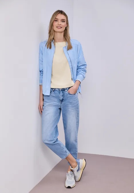 Shirt met overhangende schouders en geribd detail smoke beige Shirt met overhangende schouders en geribd detail smoke beige