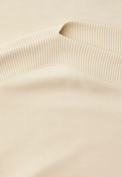 Shirt met overhangende schouders en geribd detail smoke beige Shirt met overhangende schouders en geribd detail smoke beige