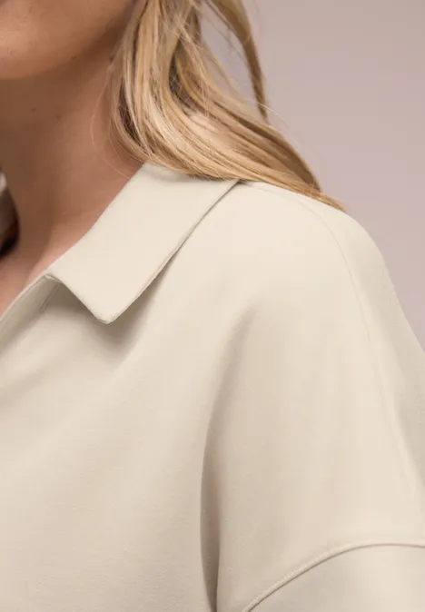 Poloshirt met korte mouwen en geribd detail smoke beige