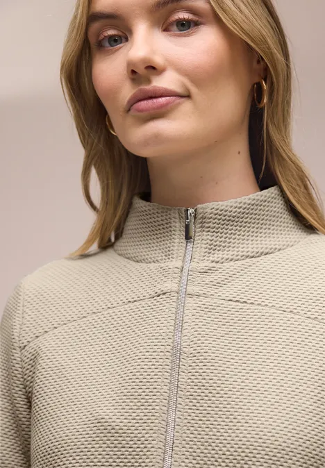 Jas met lange mouwen en schildpadhals cotton beige