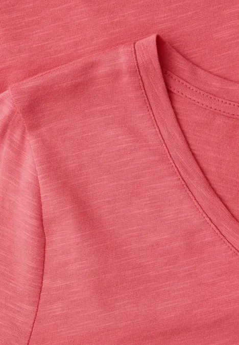 Basic T-Shirt mit V-Neck striking coral