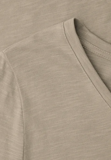 Basic T-Shirt mit V-Neck timeless beige