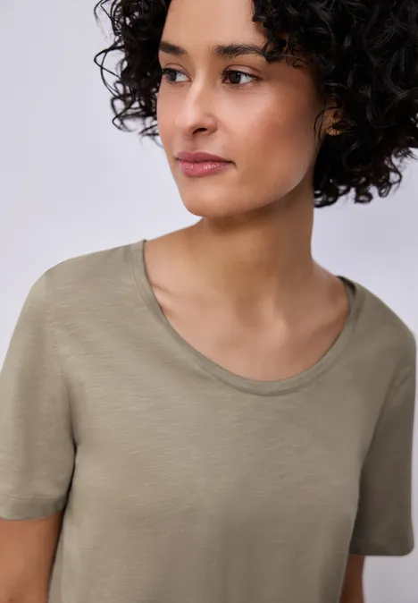 Basic T-Shirt mit V-Neck timeless beige