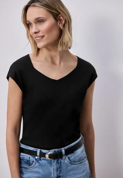 T-shirt sans manches avec encolure en diamant Black T-shirt sans manches avec encolure en diamant Black