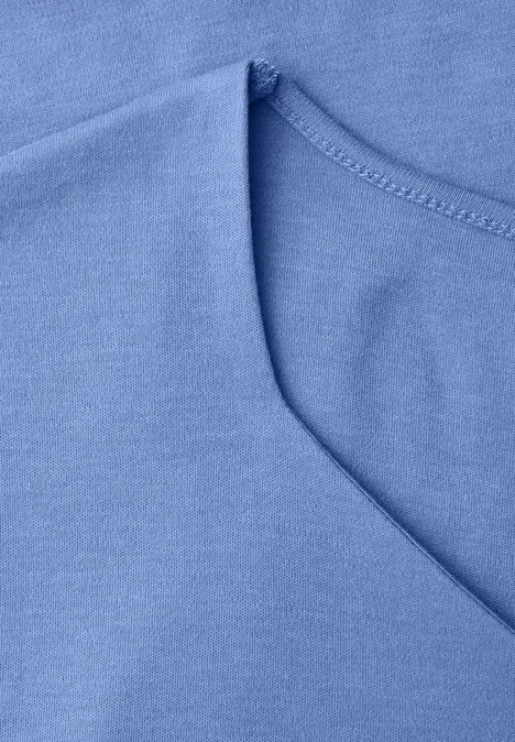 T-shirt sans manches avec encolure en diamant bonnet blue T-shirt sans manches avec encolure en diamant bonnet blue