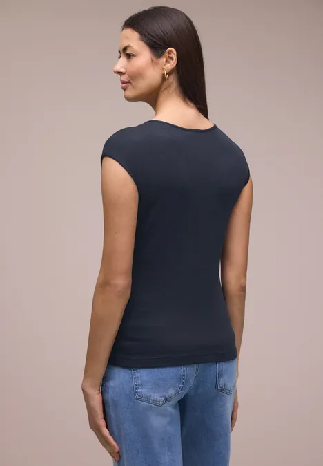 T-shirt sans manches avec encolure en diamant shadowed navy T-shirt sans manches avec encolure en diamant shadowed navy