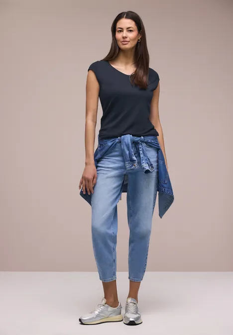 T-shirt sans manches avec encolure en diamant shadowed navy T-shirt sans manches avec encolure en diamant shadowed navy