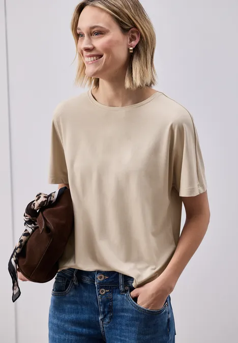 T-shirt de base avec dropped shoulders cotton beige T-shirt de base avec dropped shoulders cotton beige