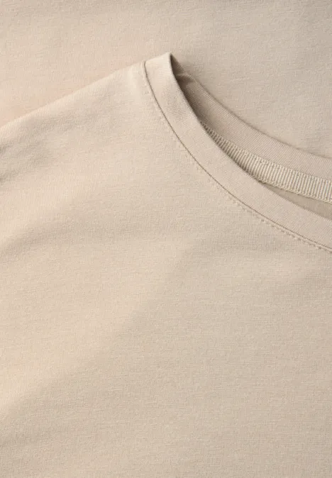 T-shirt de base avec dropped shoulders cotton beige T-shirt de base avec dropped shoulders cotton beige