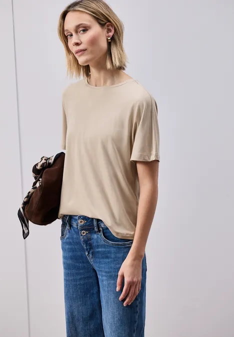 T-shirt de base avec dropped shoulders cotton beige T-shirt de base avec dropped shoulders cotton beige