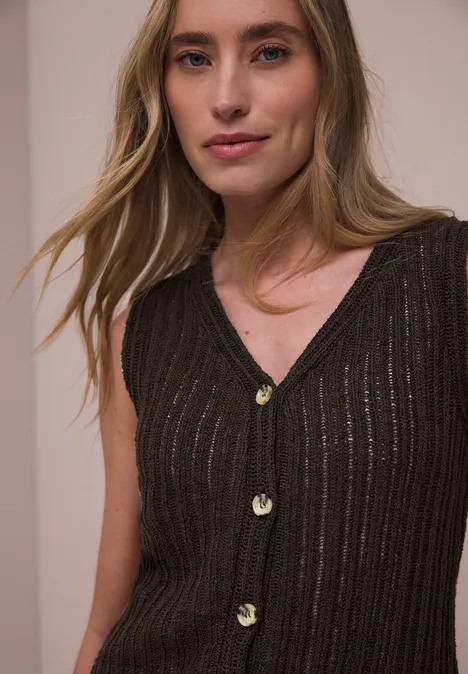 Gilet avec col en V et patte de boutonnage espresso brown Gilet avec col en V et patte de boutonnage espresso brown