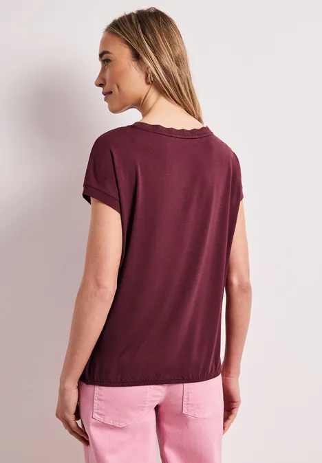 Shirt met ronde hals en decoratieve tape truffle red Shirt met ronde hals en decoratieve tape truffle red