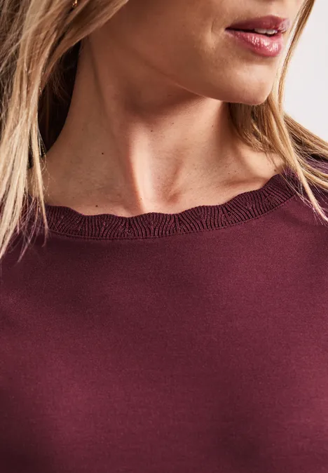 Shirt met ronde hals en decoratieve tape truffle red Shirt met ronde hals en decoratieve tape truffle red