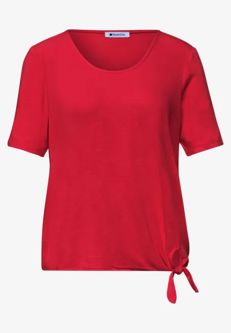 Rotes T-Shirt mit kurzen Ärmeln und seitlichem Knoten am Saum