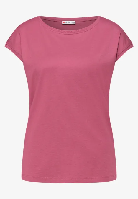 Ein schlichtes, rosa Damen-T-Shirt mit kurzen Ärmeln, Rundhalsausschnitt und schmaler Passform.