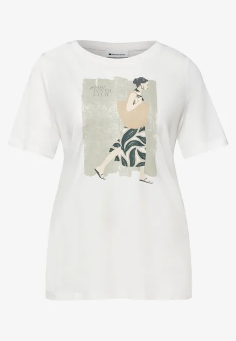 Wit dames-T-shirt met gestileerde vrouwenillustratie en abstracte achtergrond.