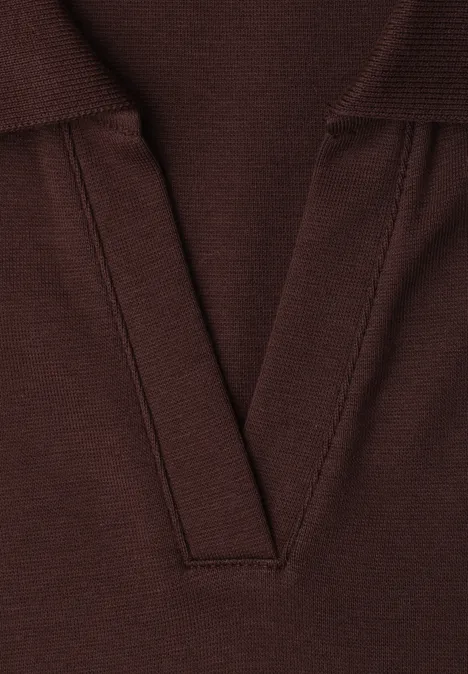 Top in Rippstruktur mit Polokragen espresso brown Braunes Polohemd mit V-Ausschnitt und feiner Struktur.