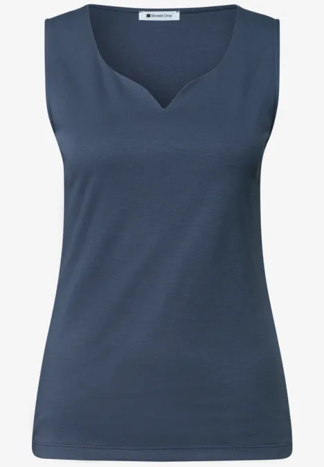 Basic Top mit Herzausschnitt ashen blue Dunkelblaues ärmelloses Top für Damen mit dezentem V-Ausschnitt.