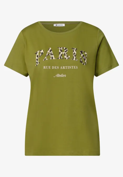 Grünes T-Shirt mit Aufschrift 'Paris Rue des Artistes - Atelier'