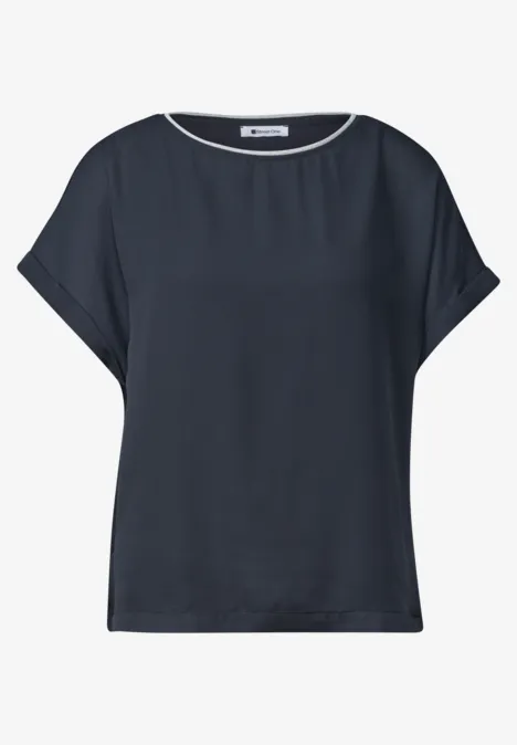 2-in-1 Shirt aus Chiffon mit Boat Neck darkest blue Schlichtes, dunkelblaues Damen-T-Shirt mit überschnittenen Ärmeln und Rundhalsausschnitt.