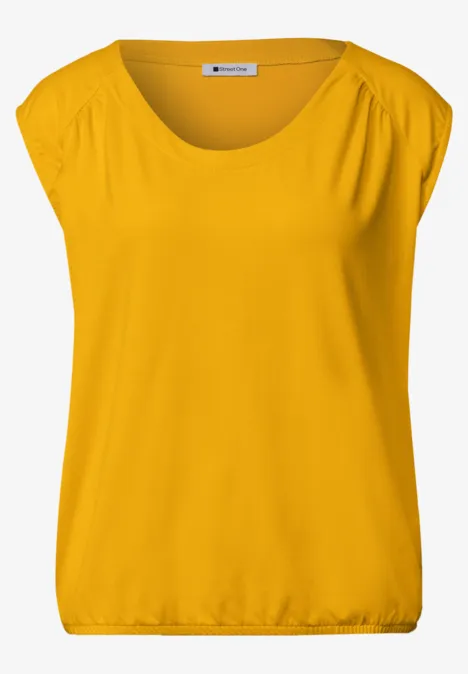 Gelbes ärmelloses Damen-Top mit weitem Rundhalsausschnitt und lockerem Schnitt.