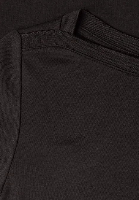 T-shirt basique à col bateau black coffee Nahaufnahme eines schwarzen Tanktops mit Doppelträgern.