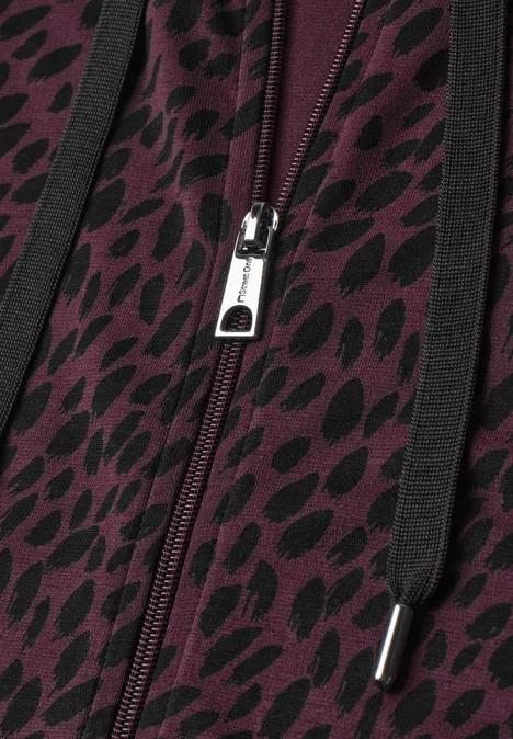 Dunkellila Kapuzenjacke mit schwarzem Leopardenmuster, Reißverschluss und schwarzen Kordeln